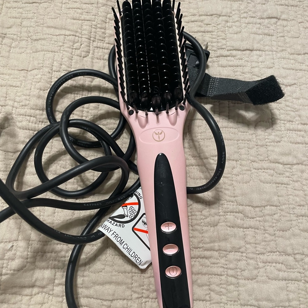 Levite hair straightener
